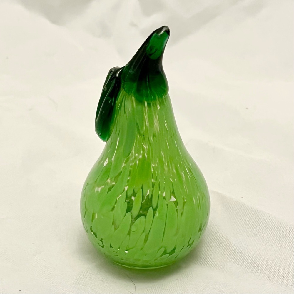 Hand Blown Mottled Green Art Glass Pear, Fruit Paperweight EUC